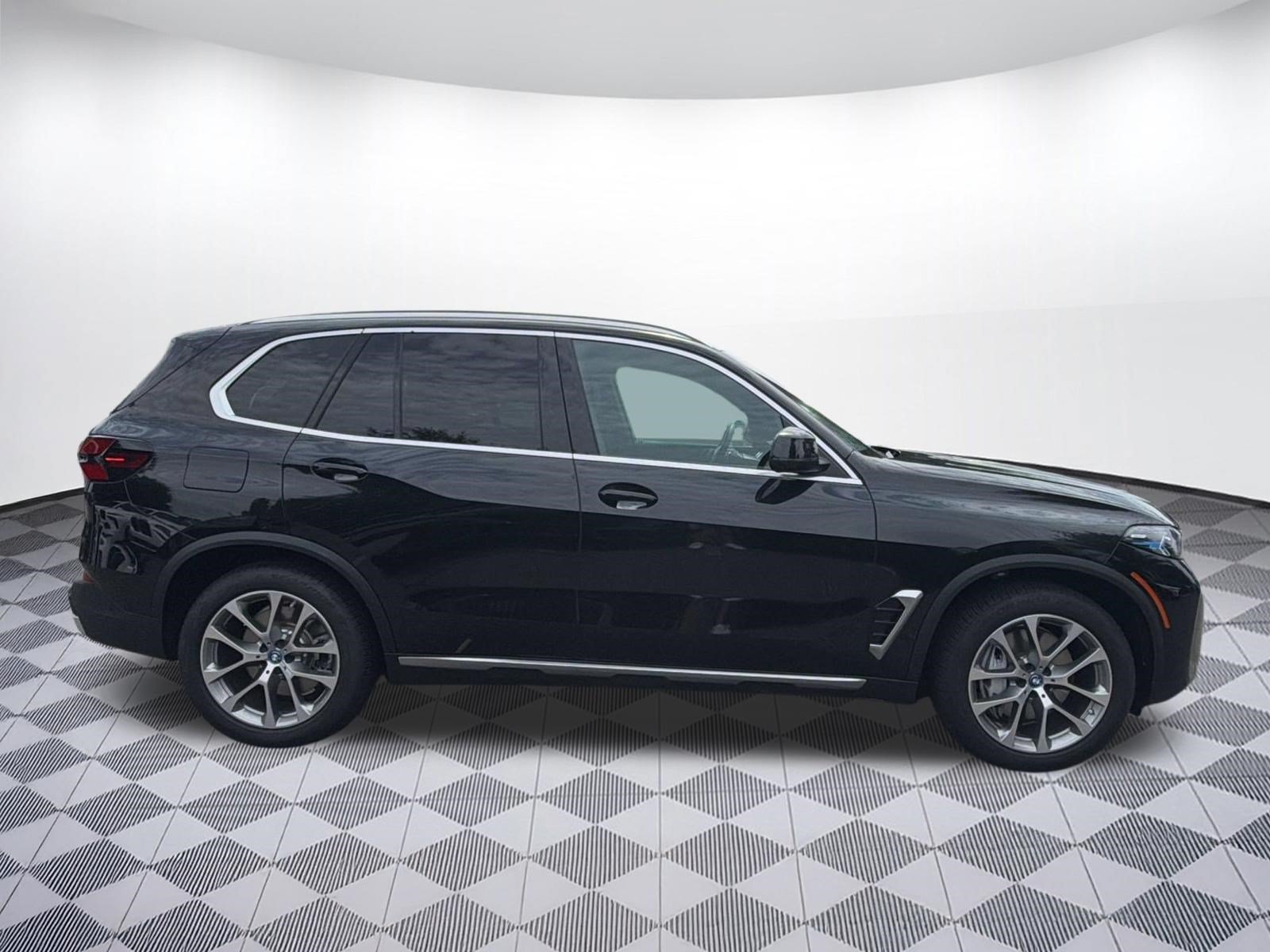 Used 2025 BMW X5 xDrive50e AWD/4WD image 8