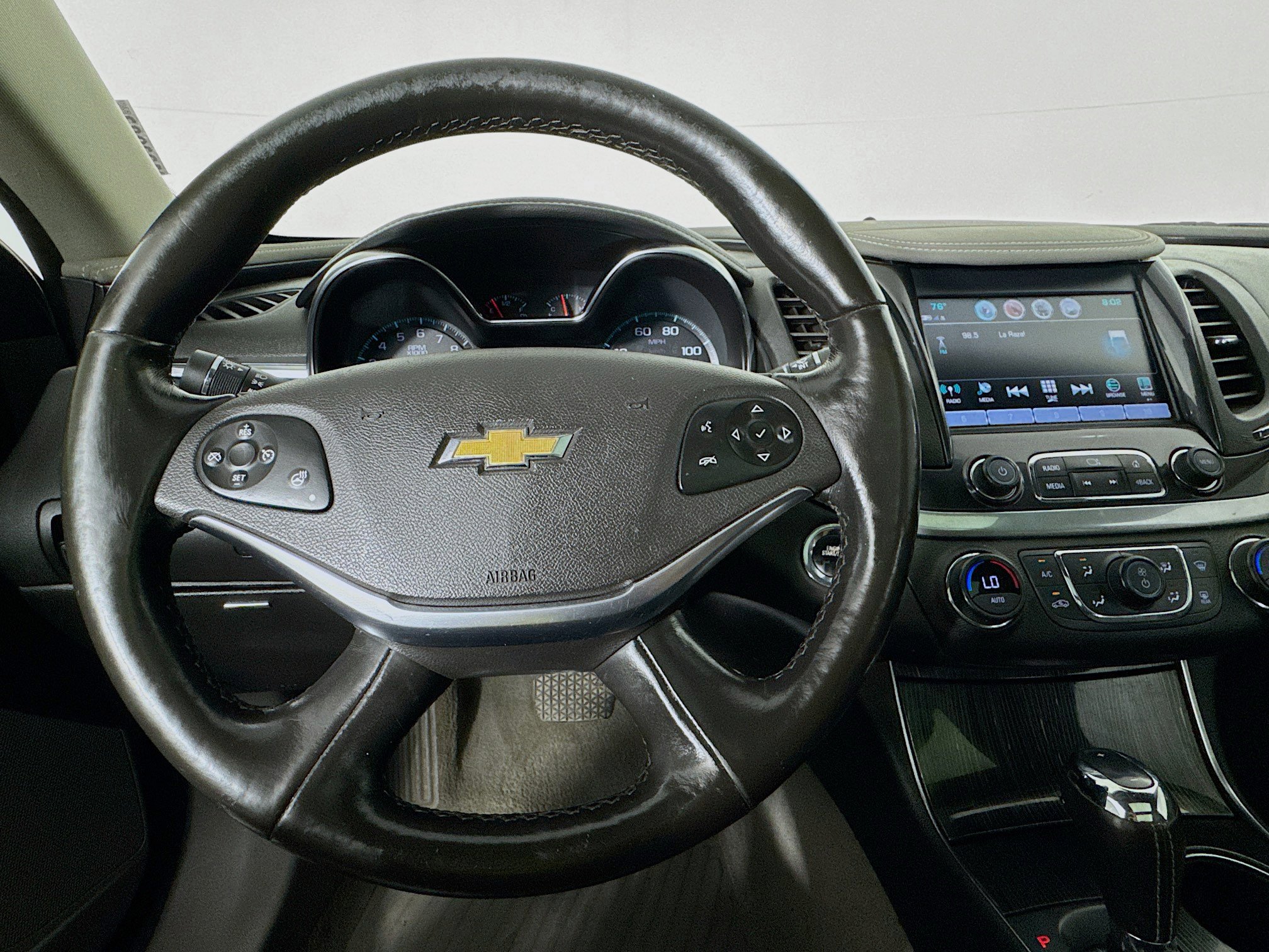 Used 2018 Chevrolet Impala LT w/ Sunroof and Spoiler Package image 11