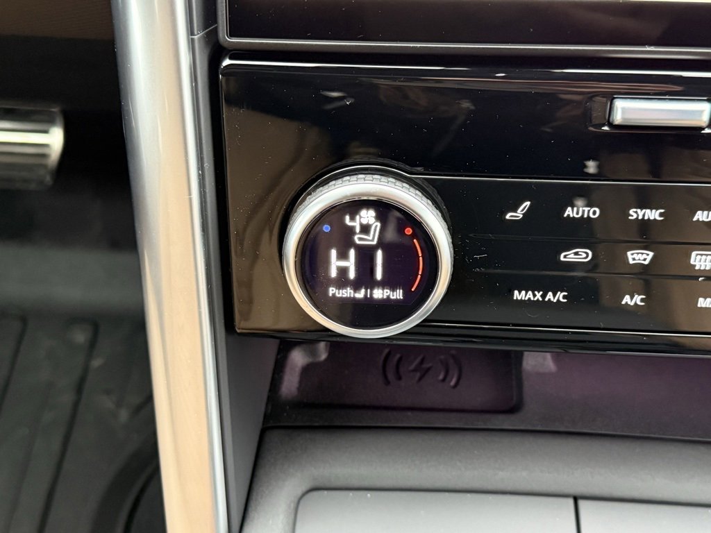 New 2026 Land Rover Discovery Limited Edition image 22