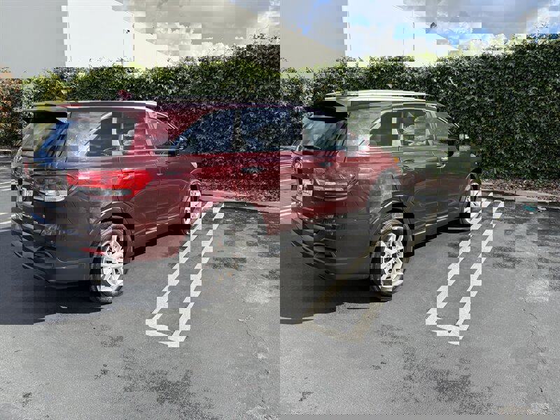 Used 2017 Kia Sorento LX w/ LX Convenience Package image 10