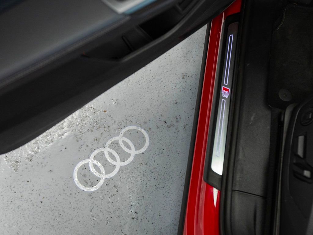 Used 2024 Audi Q3 2.0T Premium w/ Convenience Package image 29