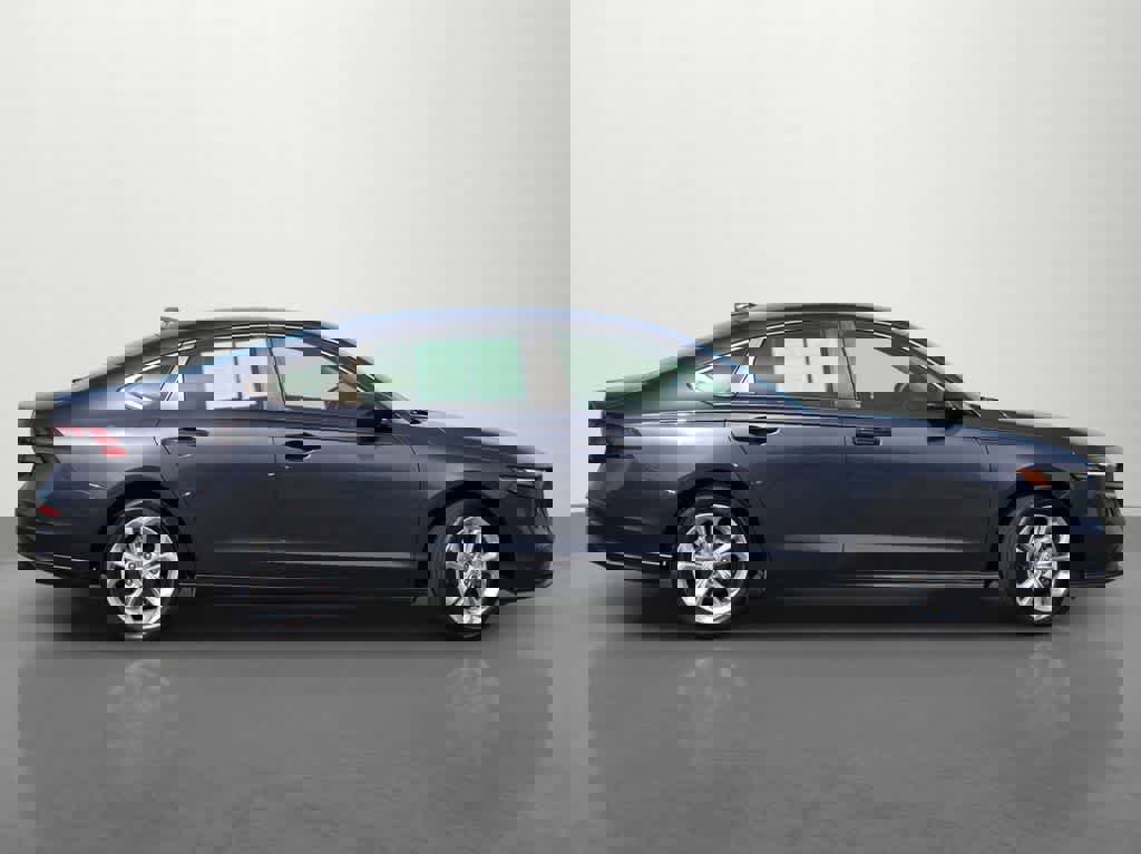 Used 2023 Honda Accord LX image 7