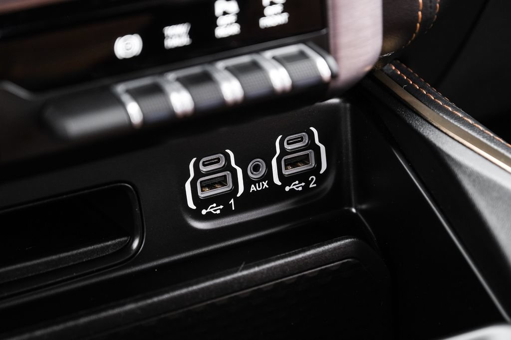Used 2023 RAM 3500 Limited AWD/4WD image 24