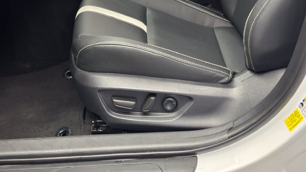 Used 2026 Toyota Camry SE FWD image 13