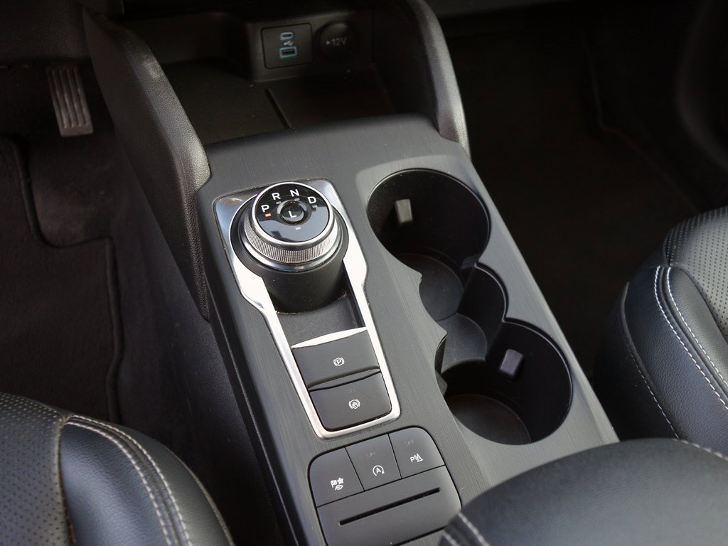 Used 2022 Ford Escape Titanium image 18