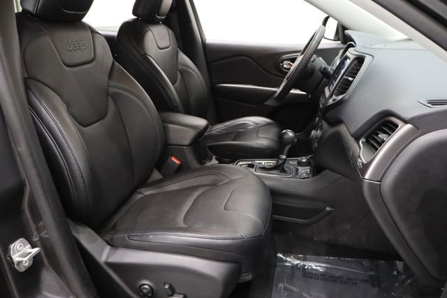 Used 2021 Jeep Cherokee Latitude Lux w/ Comfort/Convenience Group image 14