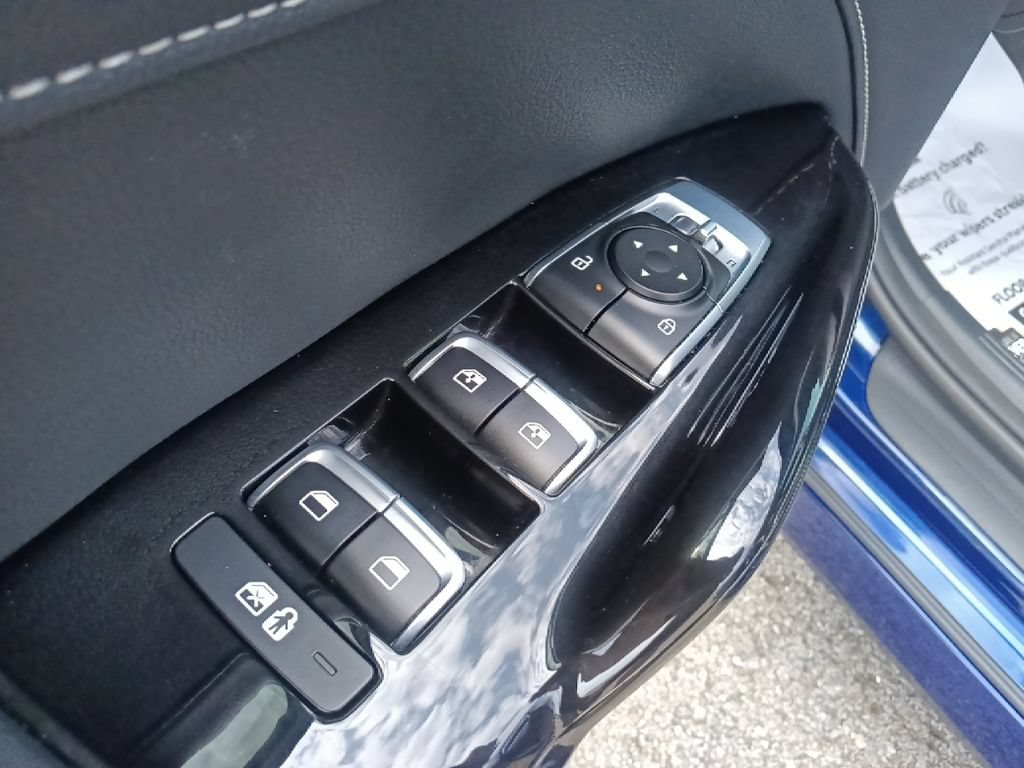 Used 2025 Kia K5 GT-Line w/ GT-Line Premium Package FWD image 12