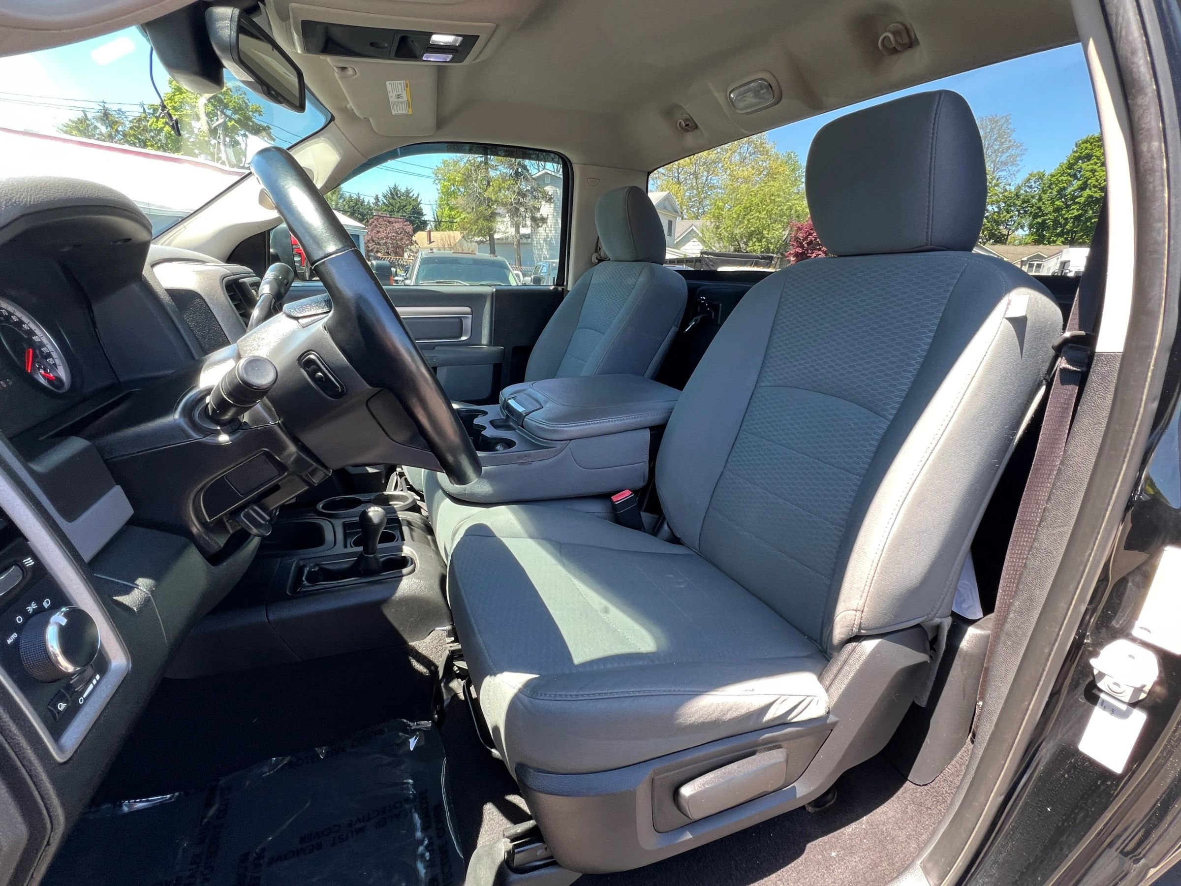 Used 2015 RAM 3500 Tradesman w/ Chrome Appearance Group AWD/4WD image 11