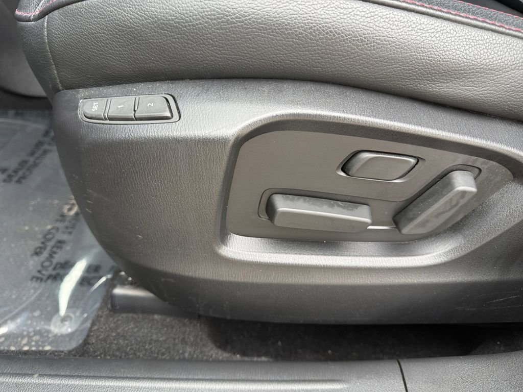 Used 2025 MAZDA CX-5 Carbon Edition image 16