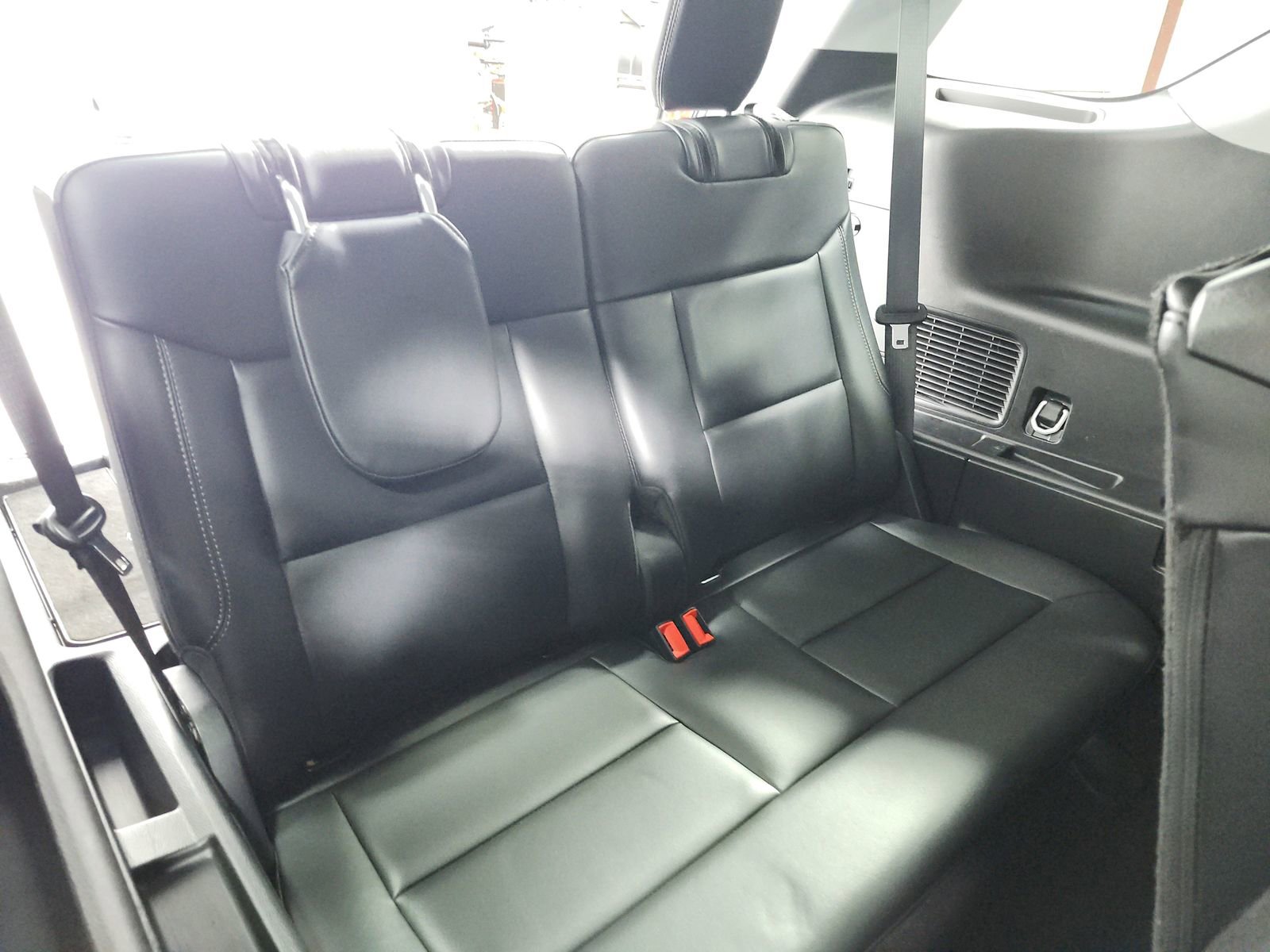 Used 2024 Ford Explorer XLT w/ Equipment Group 202A image 40