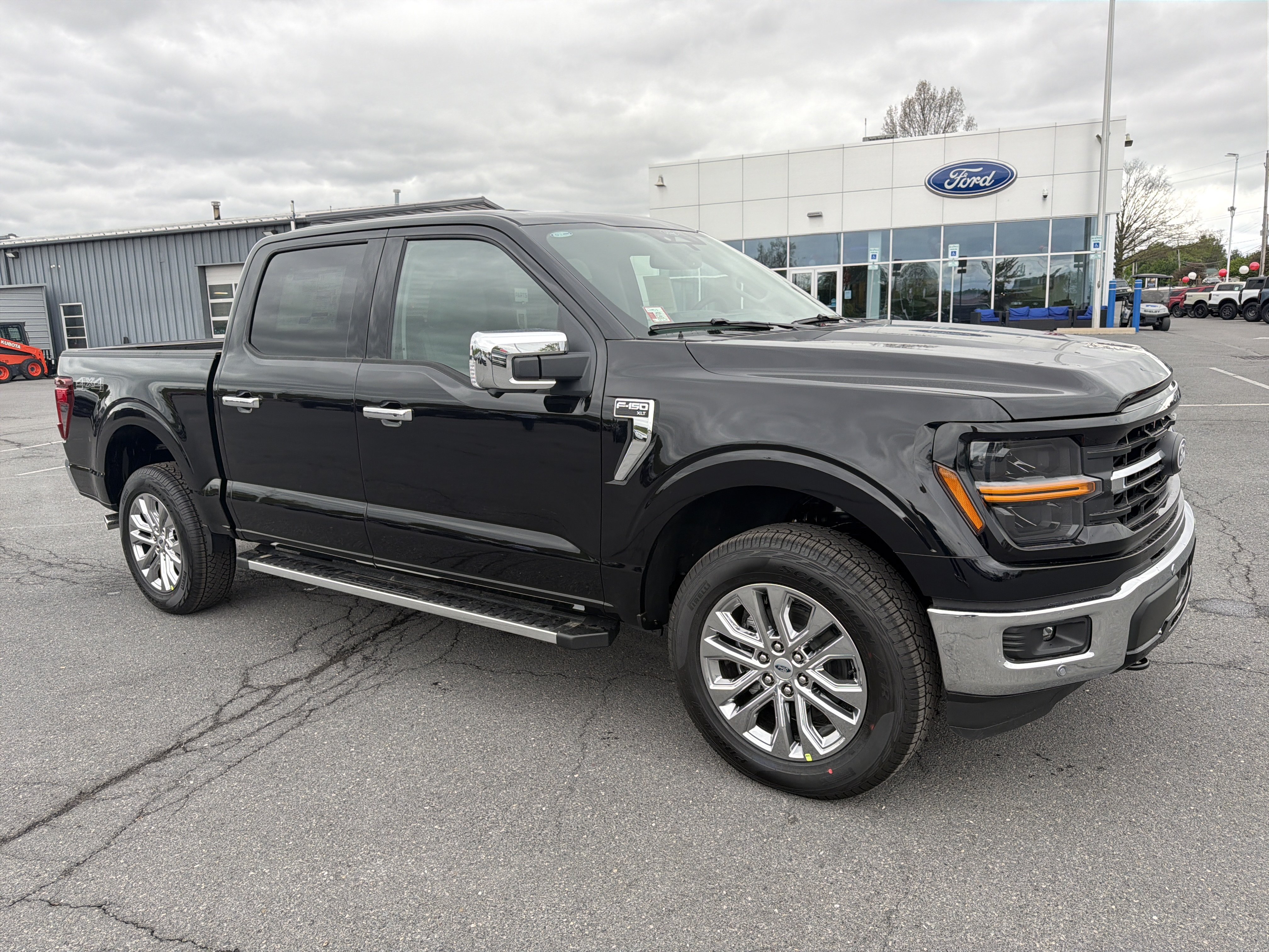 New 2026 Ford F150 XLT w/ Equipment Group 302A MID