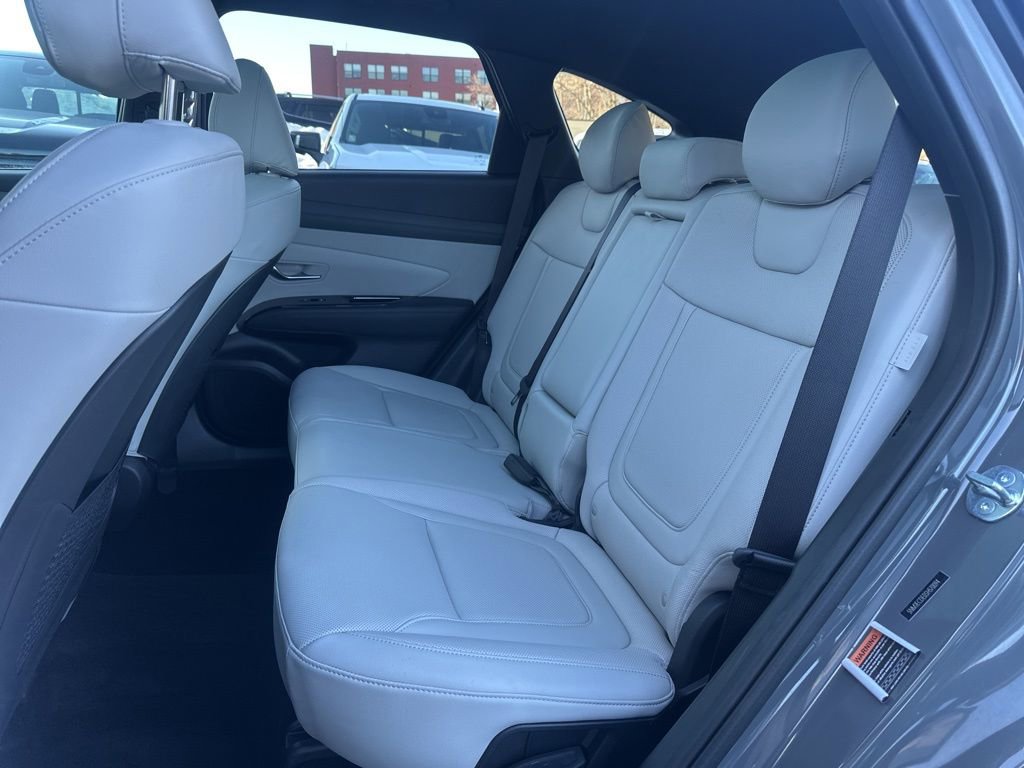 Used 2025 Hyundai Tucson Limited image 19