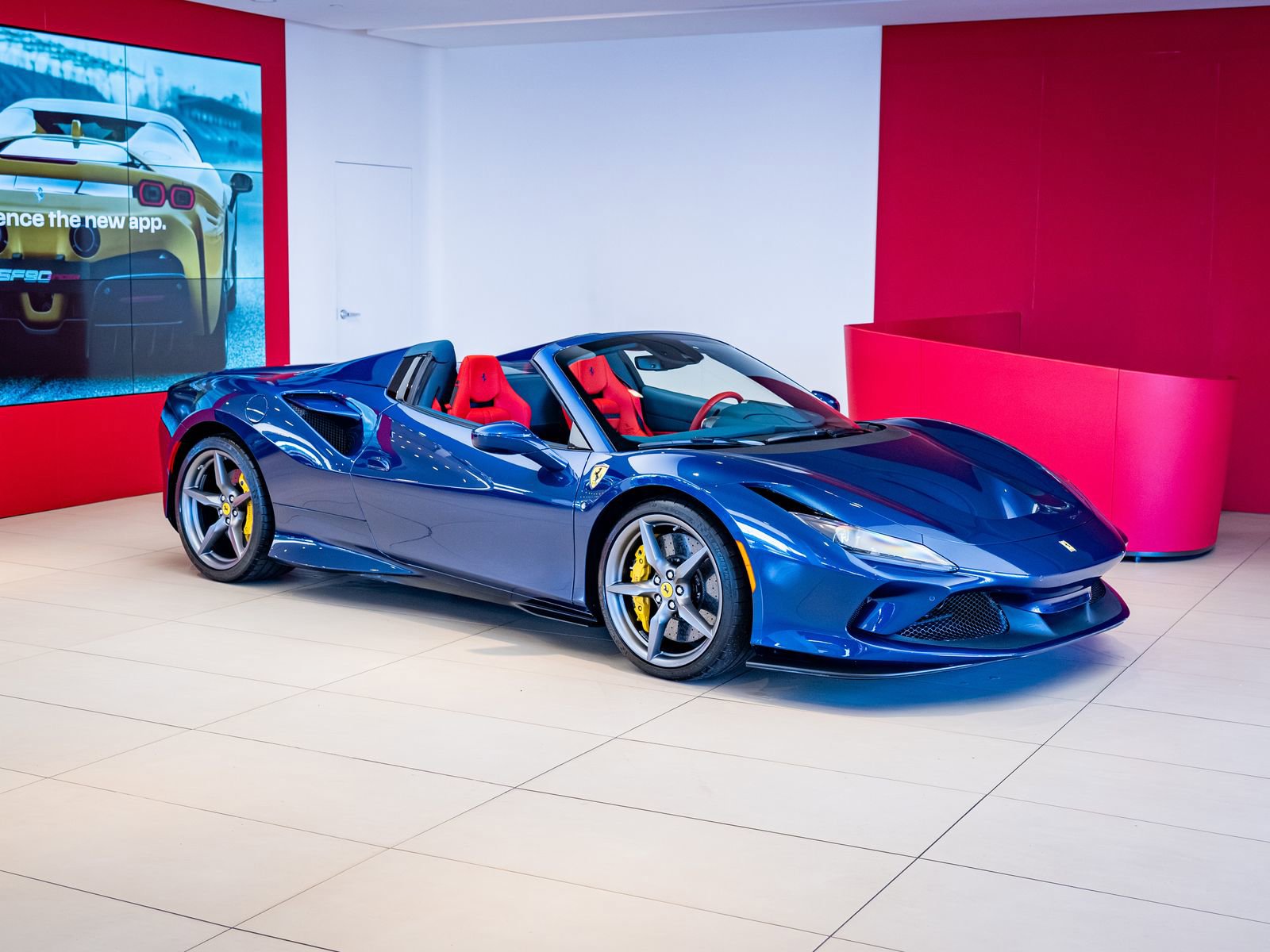 Used 2022 Ferrari F8 Tributo image 1