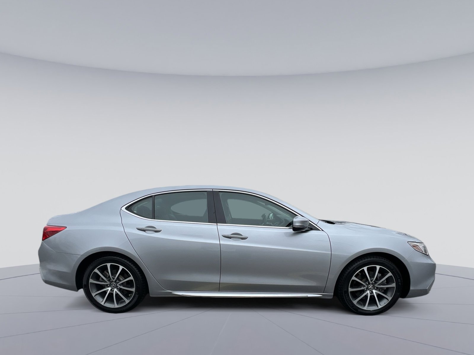 Used 2018 Acura TLX V6 SH-AWD w/ Technology Pkg image 10