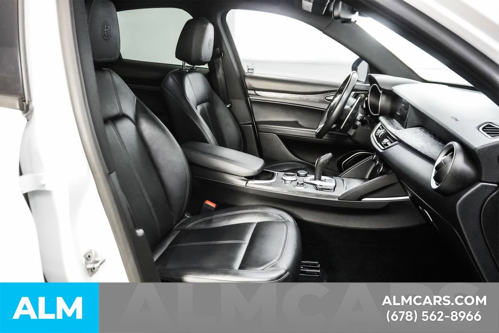 Used 2022 Alfa Romeo Stelvio Sprint image 18