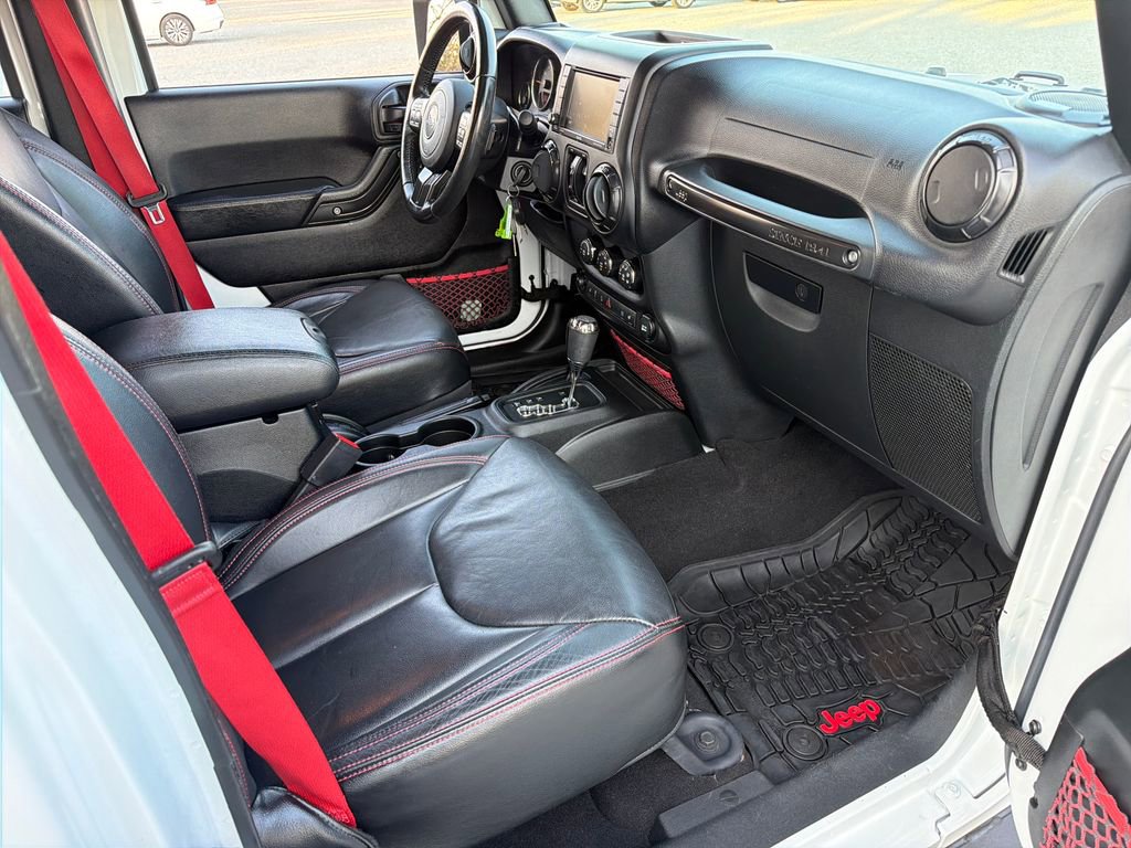 Used 2018 Jeep Wrangler Unlimited Rubicon image 23