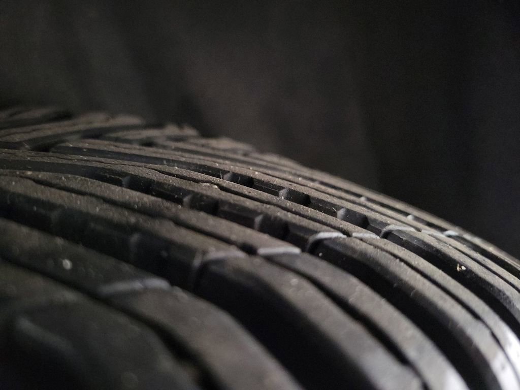 Used 2020 Toyota Camry LE image 11