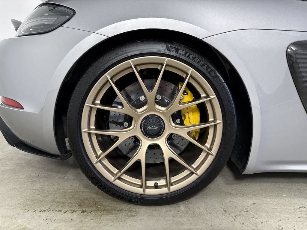 Certified 2024 Porsche 718 Cayman GT4 RS RWD image 16