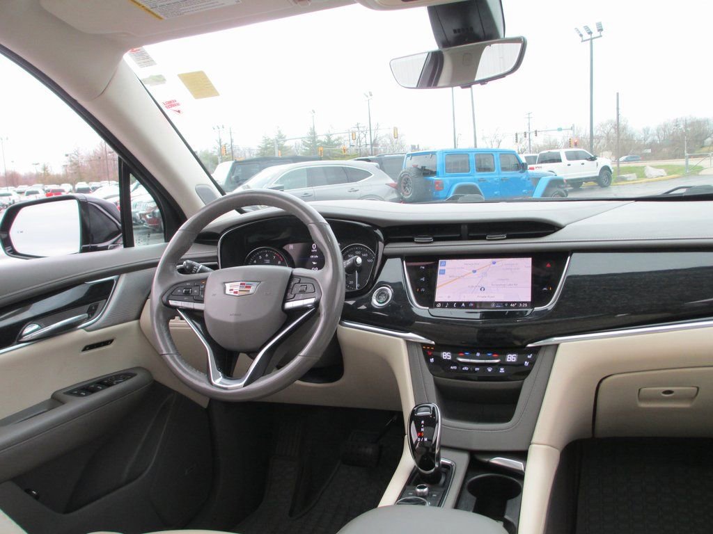 Used 2021 Cadillac XT6 Premium Luxury image 27