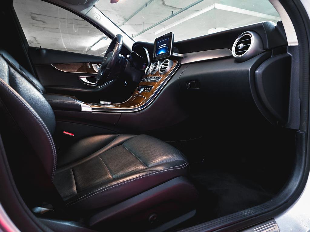 Used 2017 Mercedes-Benz C 300 4MATIC Sedan image 36