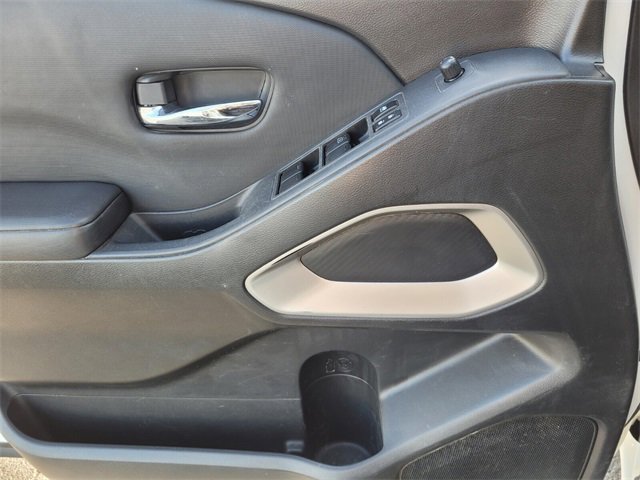 Certified 2022 Nissan Frontier SV image 27