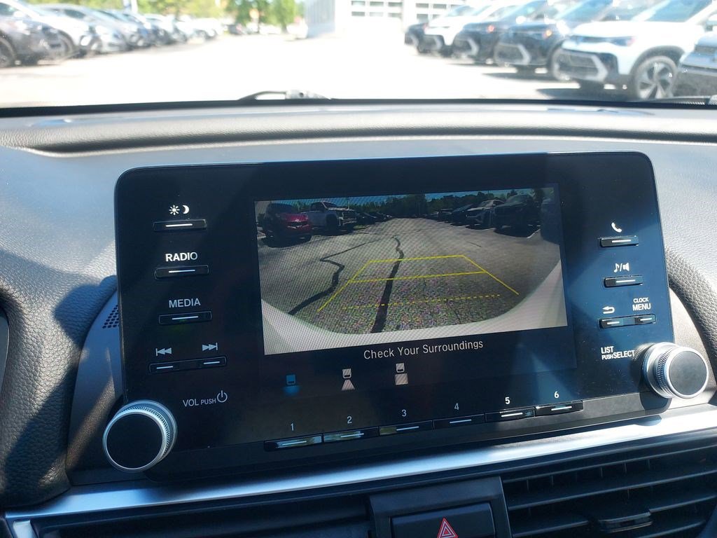 Used 2018 Honda Accord LX image 13