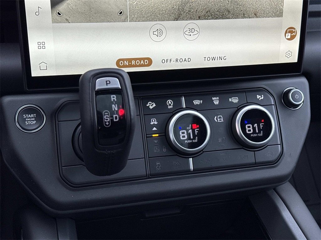New 2026 Land Rover Defender 110 X-Dynamic SE image 25
