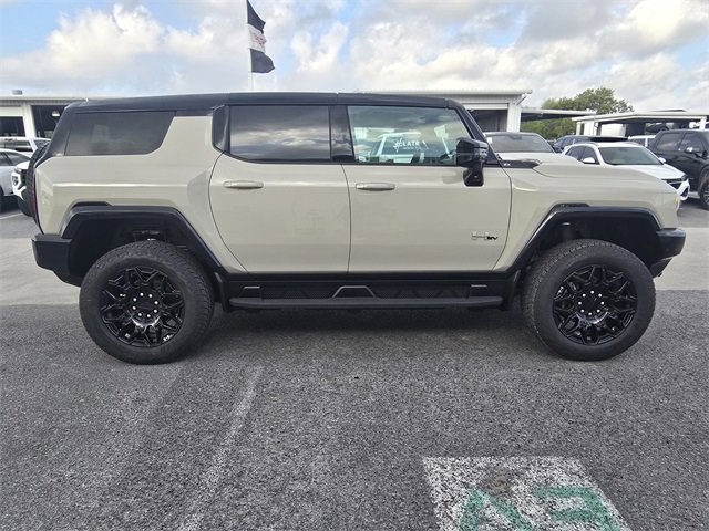 New 2026 GMC Hummer EV SUV image 4