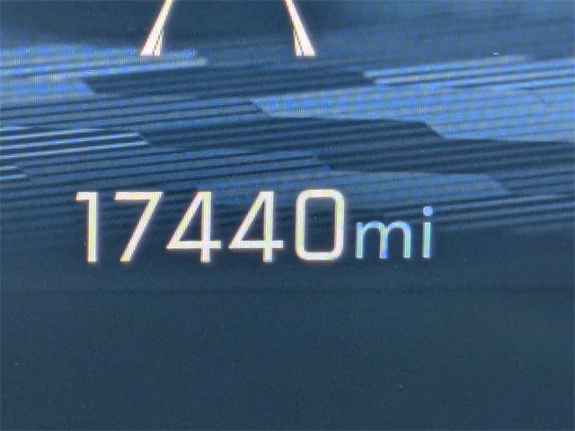 Used 2025 Chevrolet Equinox LT w/ Convenience Package II image 32