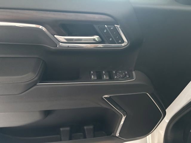 Used 2025 GMC Sierra 1500 SLT image 12