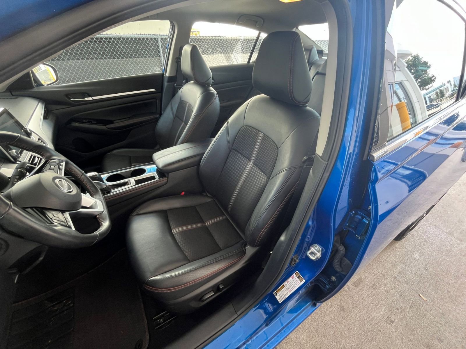 Used 2025 Nissan Altima 2.5 SR image 35