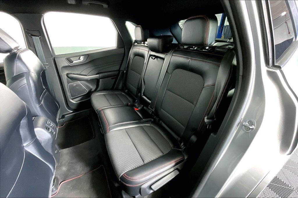 Used 2023 Ford Escape ST-Line image 36