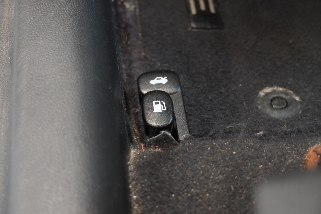 Used 2010 Kia Forte EX FWD image 8
