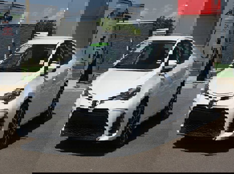 Used 2018 Toyota Corolla SE FWD image 22