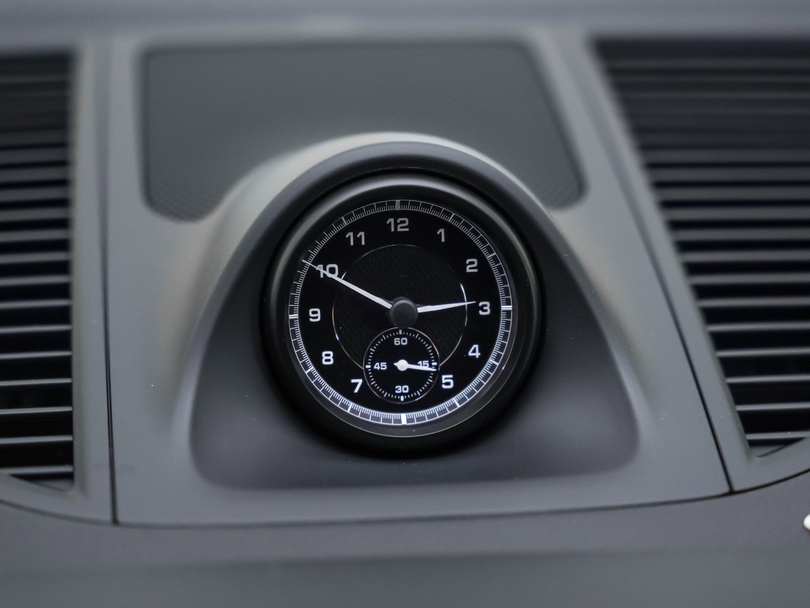 New 2026 Porsche Macan image 21