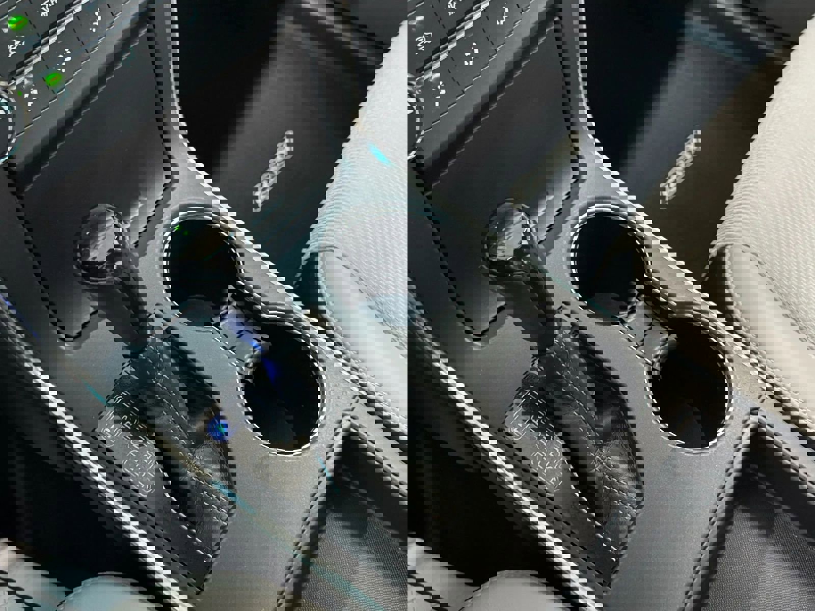 Used 2016 Toyota Camry SE image 24