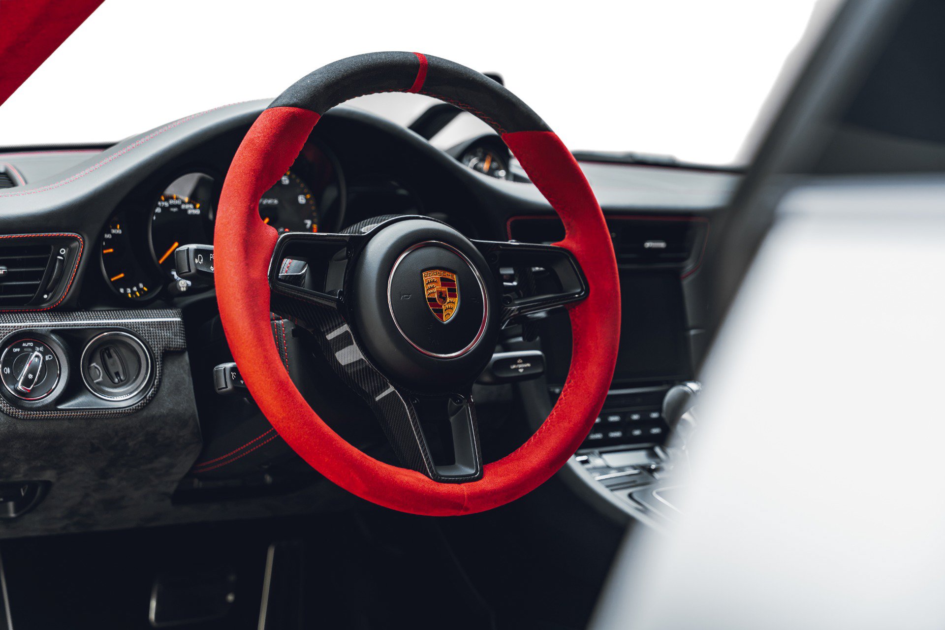 Used 2018 Porsche 911 GT2 RS RWD image 40