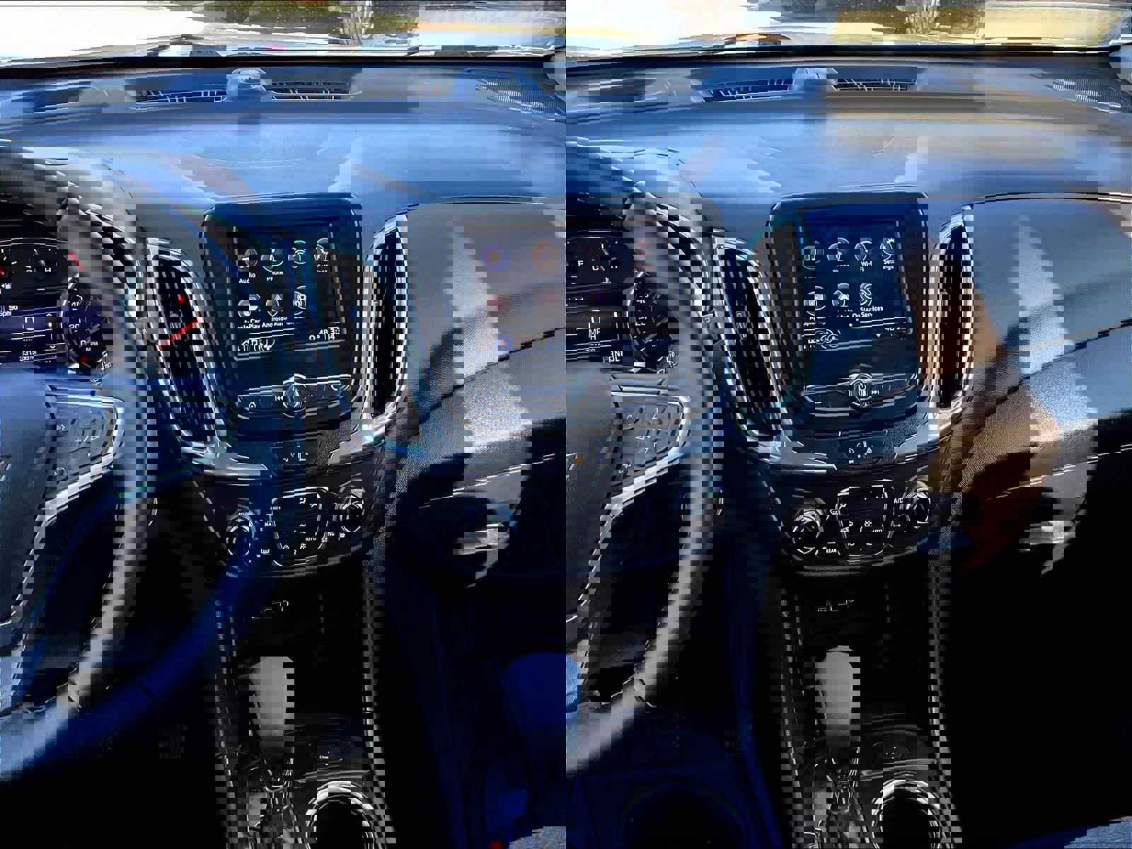 Used 2023 Chevrolet Equinox LT image 18