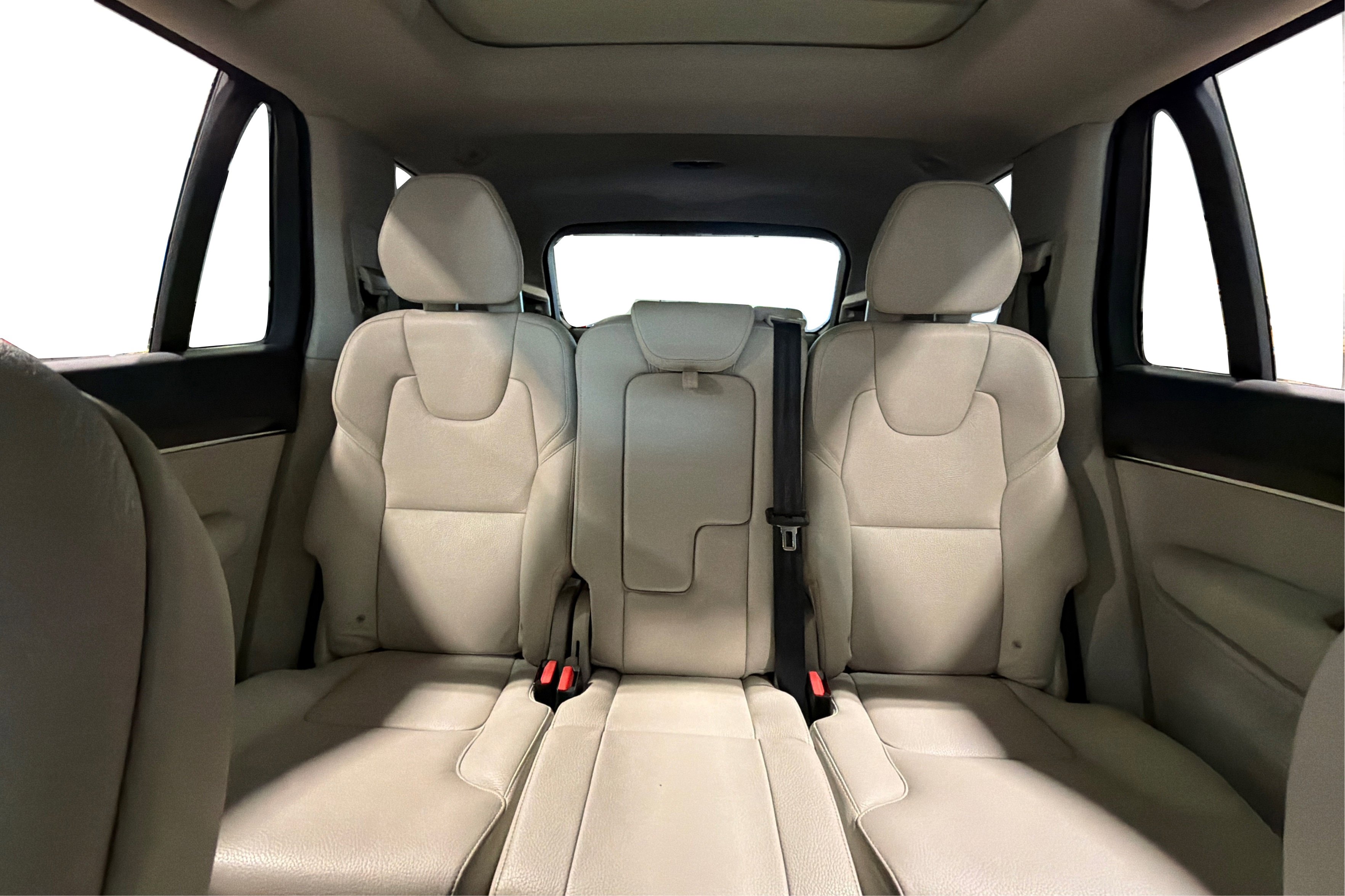 Used 2016 Volvo XC90 T6 Momentum w/ Momentum Plus Package AWD/4WD image 41