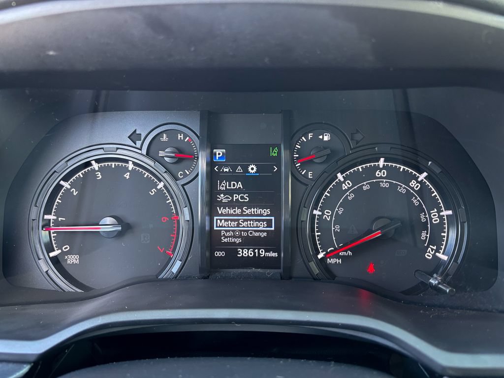Used 2021 Toyota 4Runner SR5 Premium w/ Moonroof Package AWD/4WD image 31