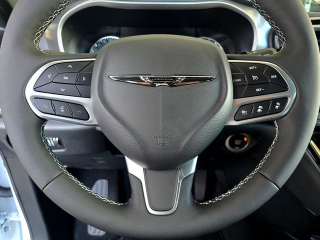 New 2026 Chrysler Pacifica Select image 15