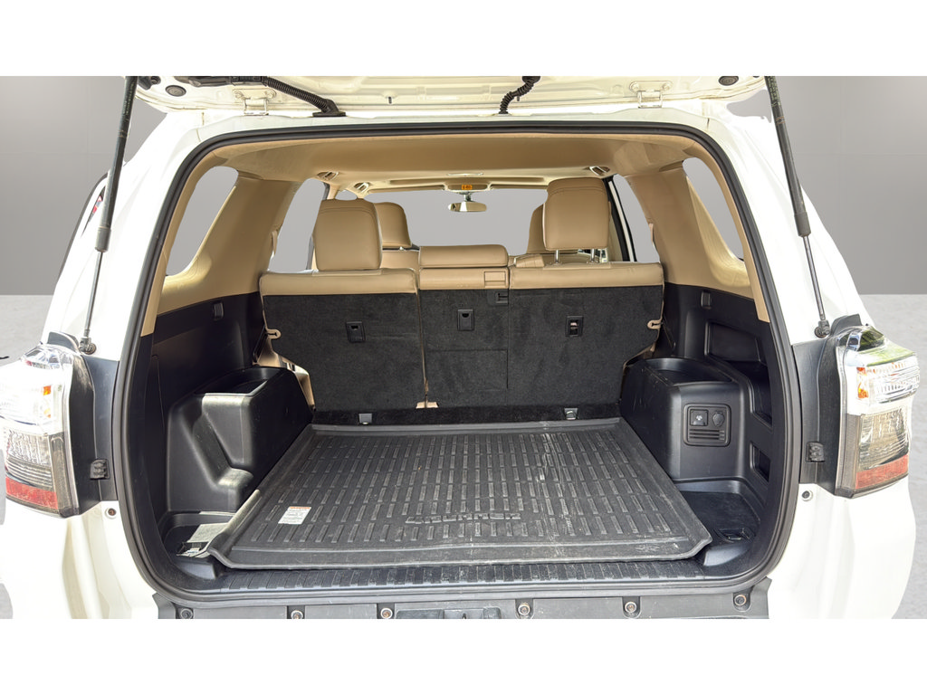 Used 2018 Toyota 4Runner SR5 Premium AWD/4WD image 18