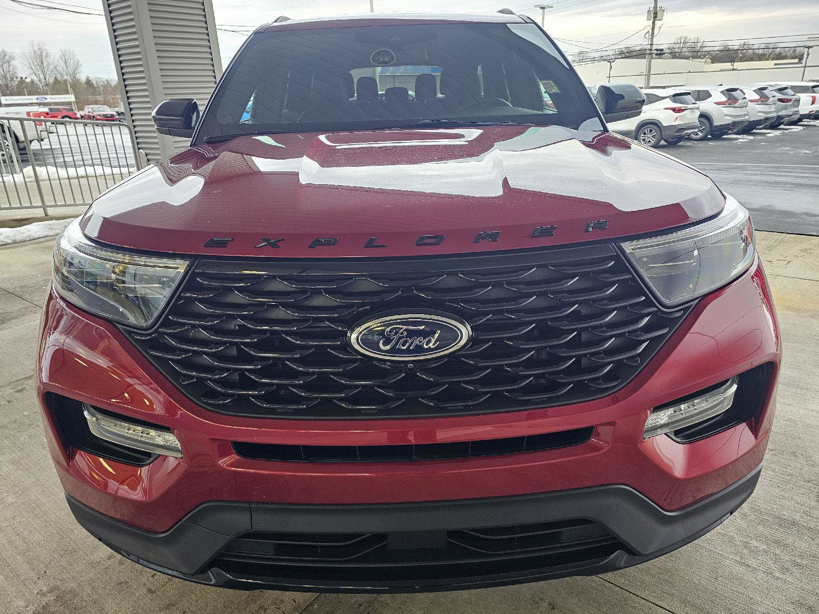 Used 2023 Ford Explorer ST-Line image 8