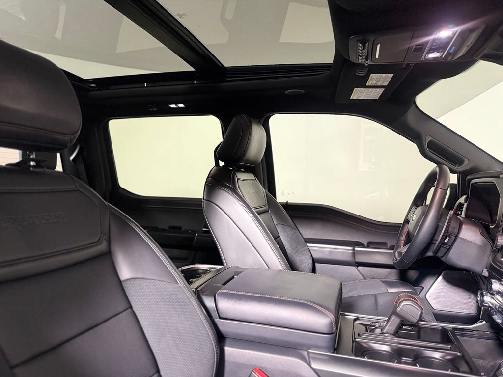 Used 2025 Ford F150 Raptor AWD/4WD image 27