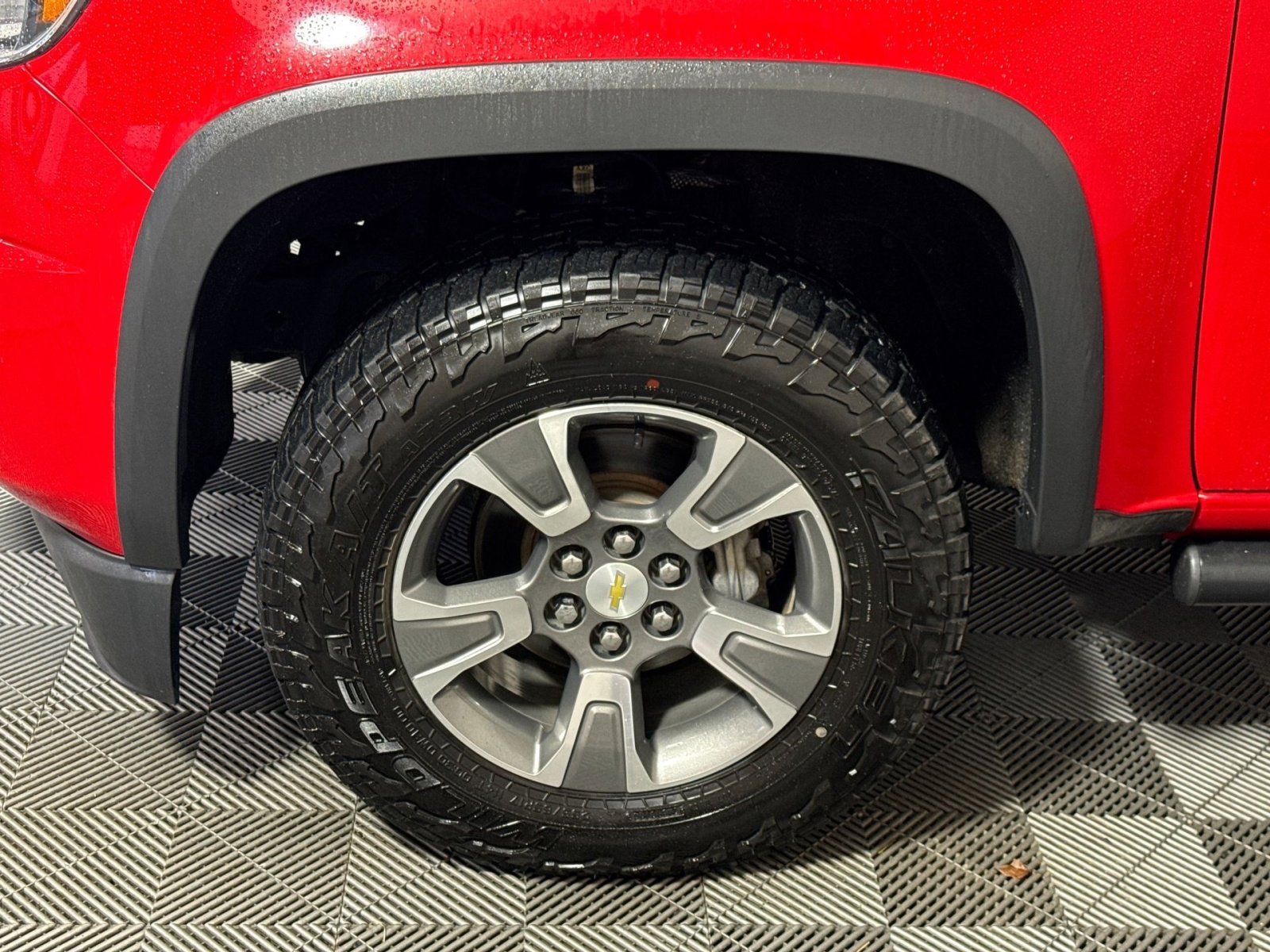 Used 2018 Chevrolet Colorado Z71 AWD/4WD image 12