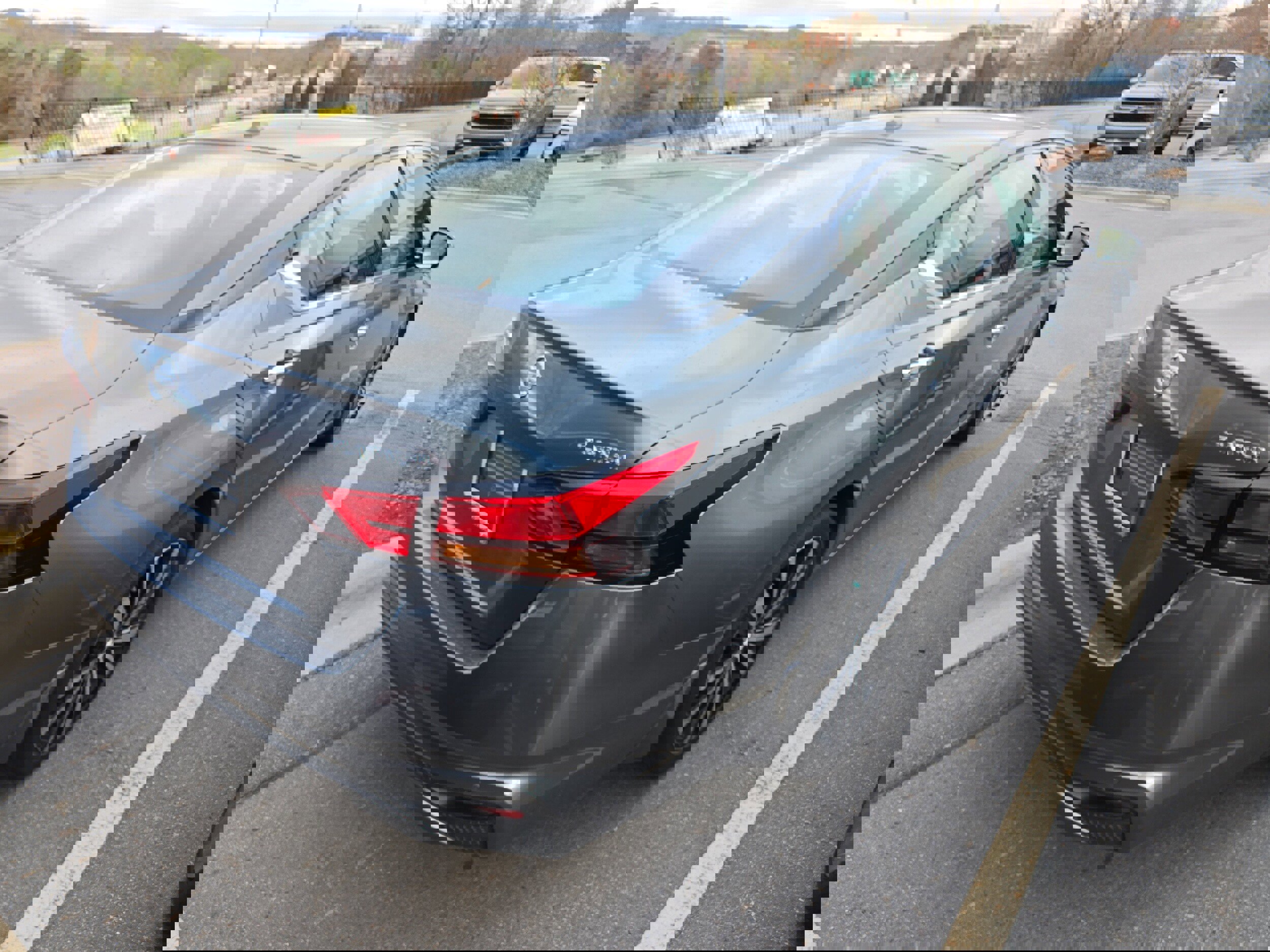 Used 2020 Nissan Altima 2.5 Platinum image 2