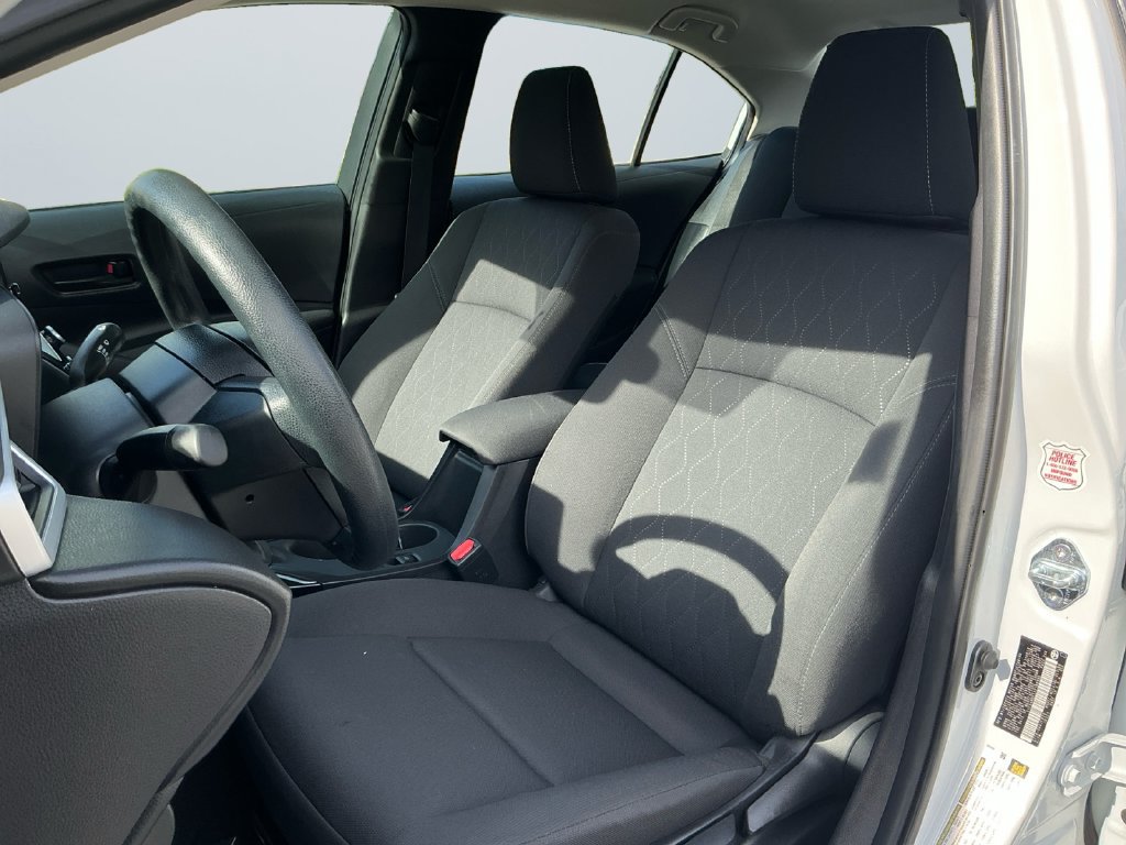 Used 2025 Toyota Corolla LE FWD image 10