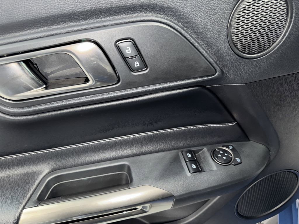 Used 2020 Ford Mustang Shelby GT500 w/ Carbon Fiber Track Pack image 21