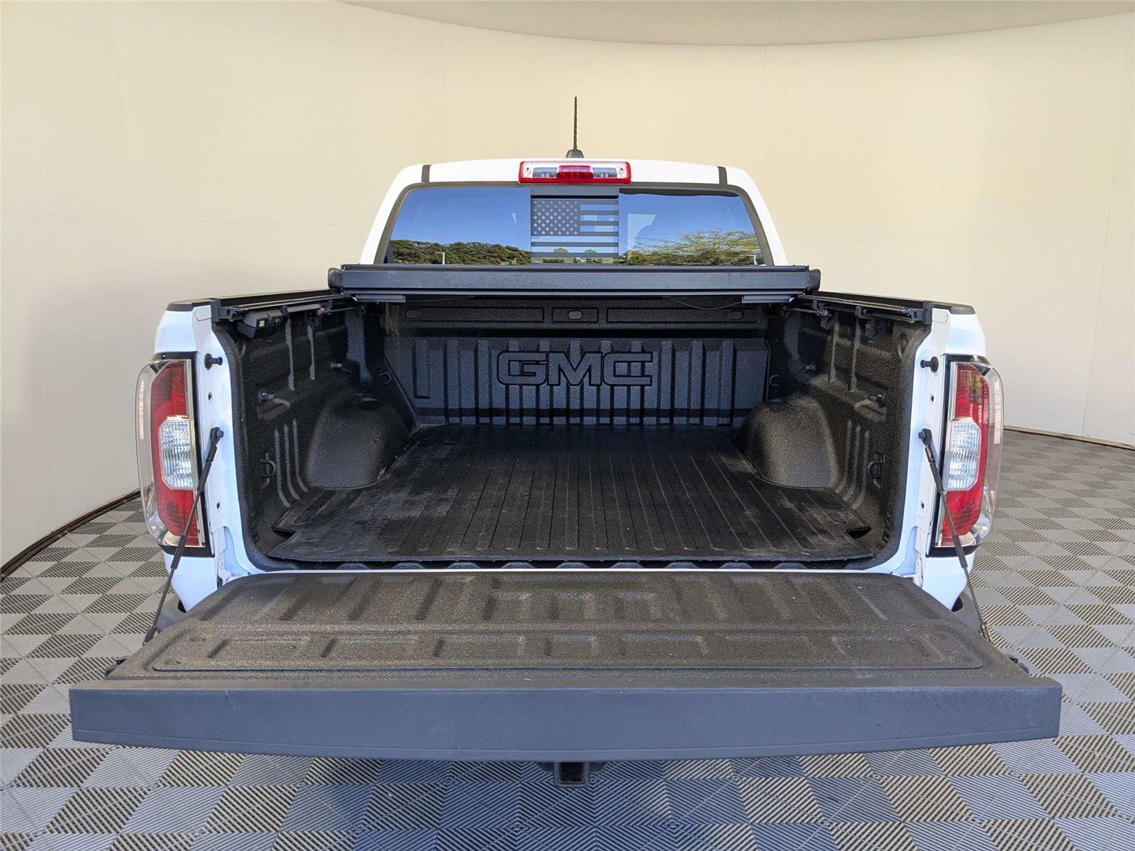 Used 2022 GMC Canyon AT4 image 8