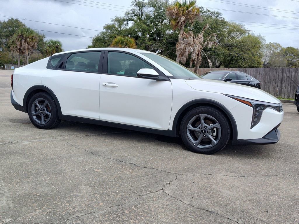 Used 2025 Kia K4 LXS FWD image 12